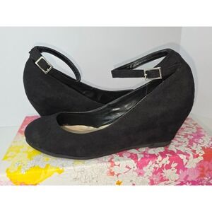 Chinese Laundry Abstract Black Suede Wedge Ankle Strap Heels Womens 7.5
349